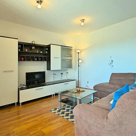 Lukas Apartment