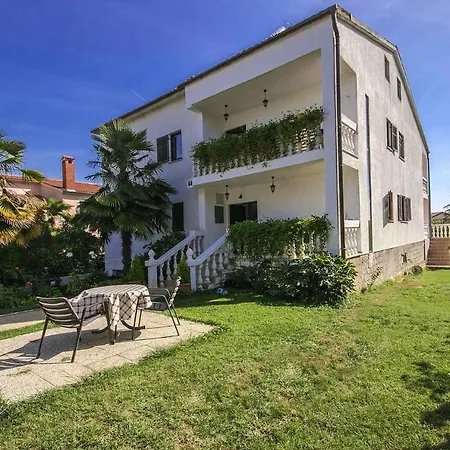 Lukas Apartment