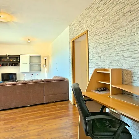 Lukas Apartment
