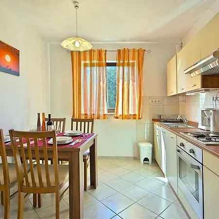 Lukas Apartment